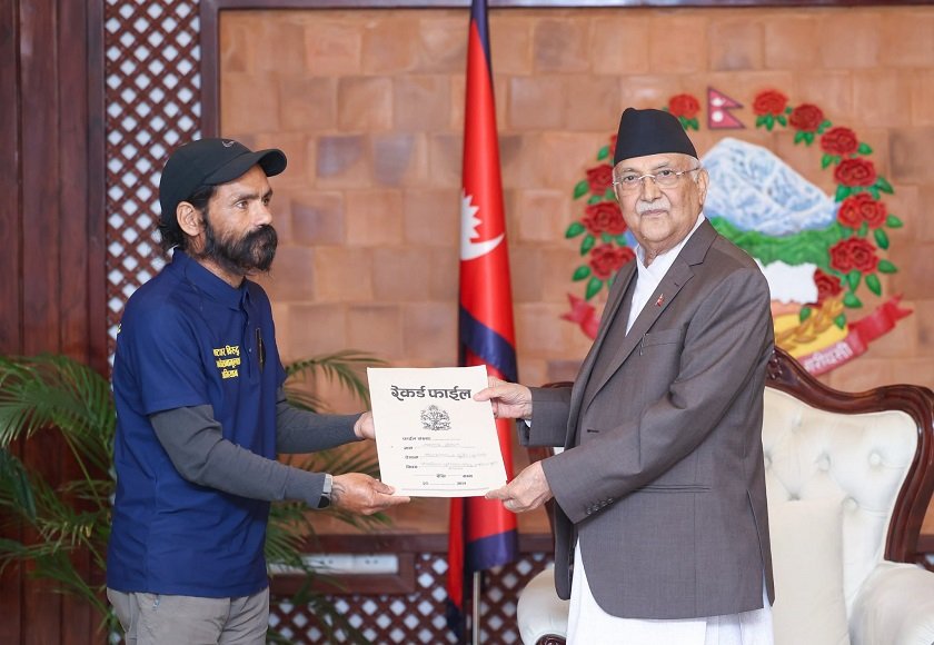 ‘नवराज भेंडा’ ले भेटे प्रधानमन्त्री ओली