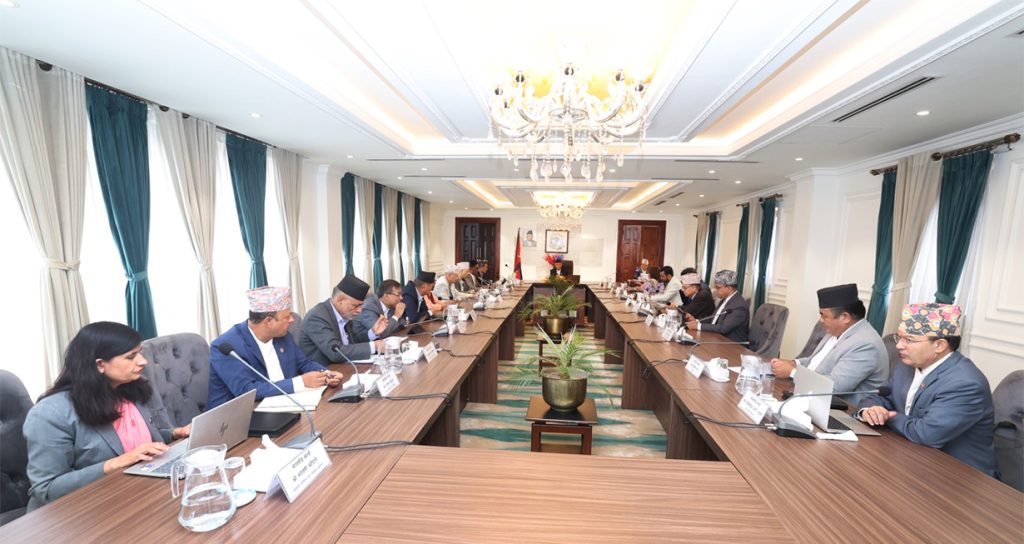 मन्त्रिपरिषद्को बैठक जारी