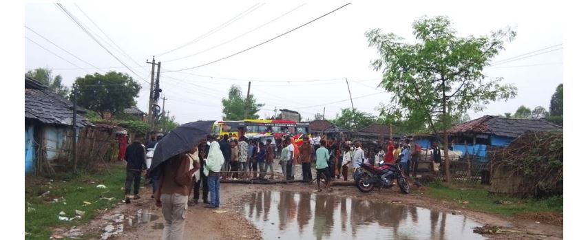 महोत्तरीमा मोटरसाइकलको ठक्करबाट बालिकाको मृत्यु