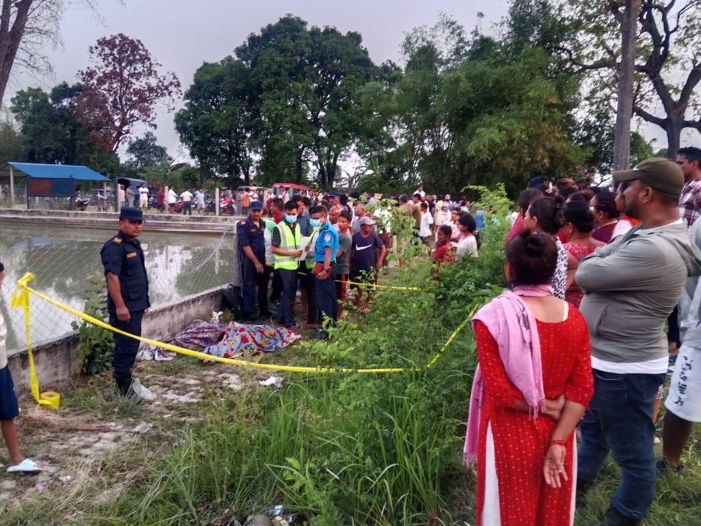 पोखरीमा डुबेर दाजुभाइको मृत्यु
