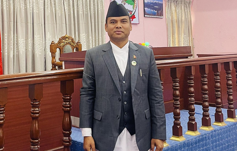 मन्त्री बन्ने दौडमा रहेका सांसद कुँवरले मन्त्री बन्न नपाएपछि सांसद पदबाट नै दिए राजीनामा