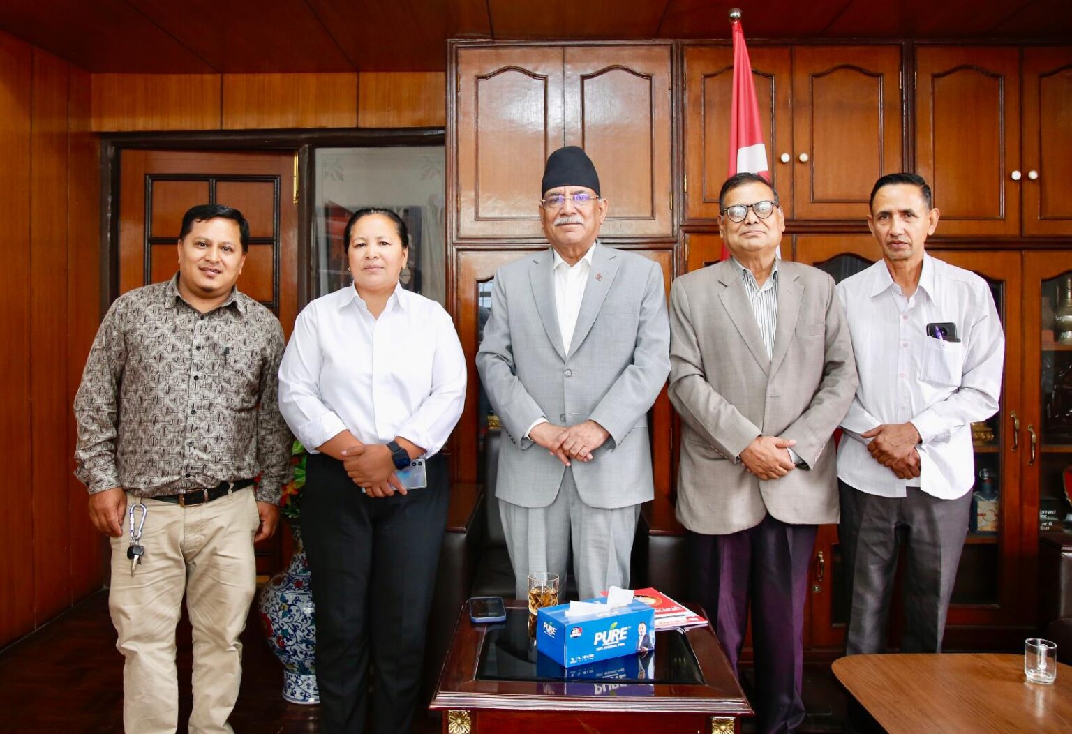 प्रचण्ड र अनिल सी, शिलु सीबिच राजनीतिक परिस्थितिको विषयमा छलफल