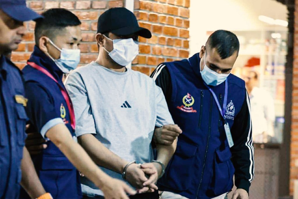 कम्बोडियाबाट पक्राउ गरिएका ज्योति बहादुर भण्डारी संग दुई-दुई वटा नागरिकता र राहदानी