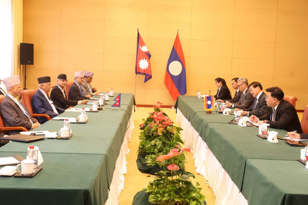 प्रधानमन्त्री ओली र लाओसका राष्ट्रपति सिसौलिथबीच भेटवार्ता