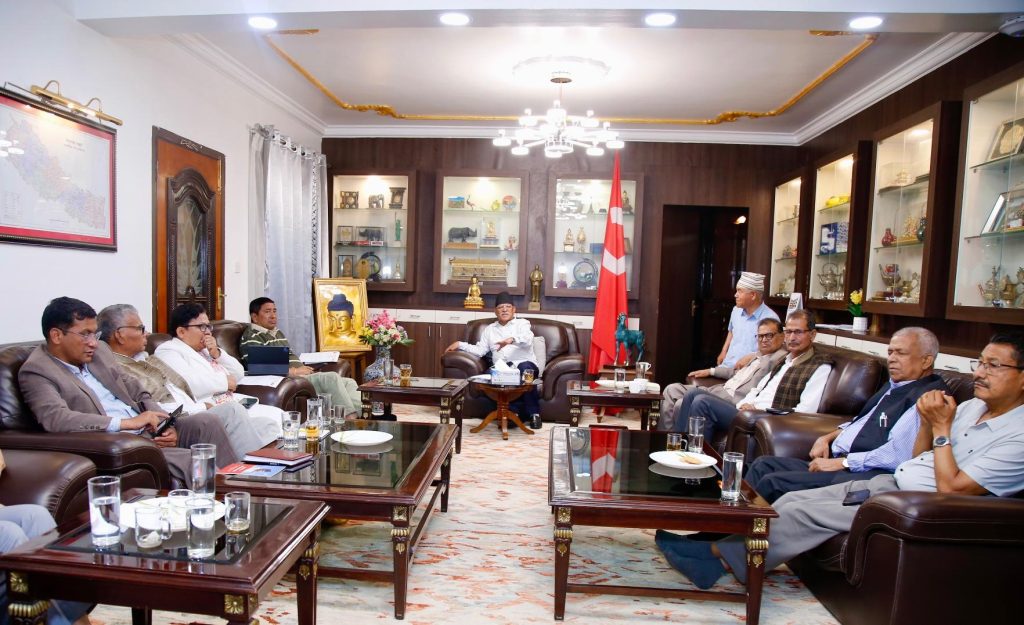 गृहमन्त्रीले राजीनामा नदिएसम्म संसद अवरोध जारी राख्ने माओवादी केन्द्रको निर्णय