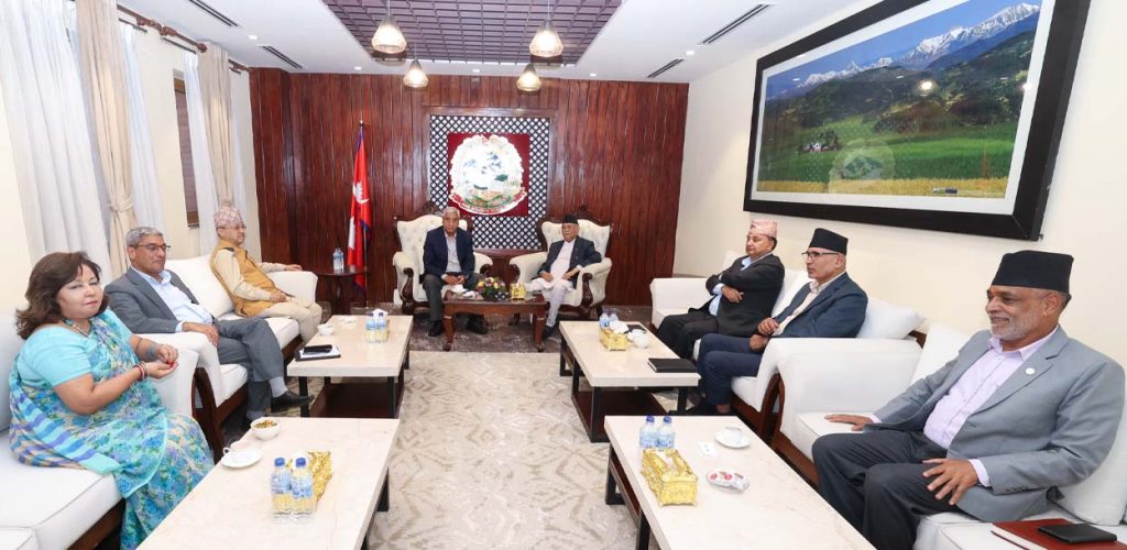 सत्तारुढ दुई दलका शीर्ष नेताहरूबीच छलफल सुरु