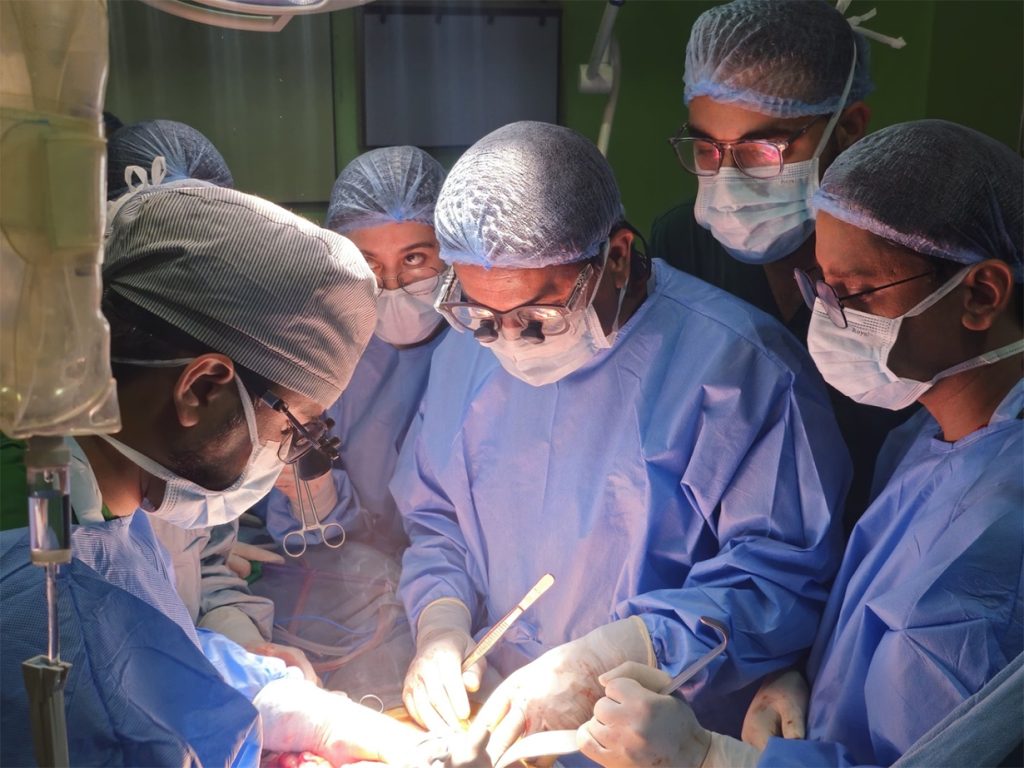 नेपालमा पहिलोपटक मस्तिष्कमृत व्यक्तिबाट एकै व्यक्तिमा मिर्गौला र कलेजो प्रत्यारोपण