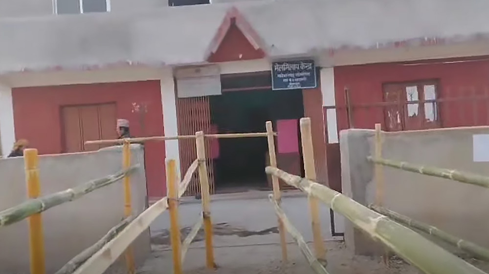 ओखलढुंगाको मानेभन्ज्याङ टोक्सेल केन्द्रमा स्थानीयबाट मतदान बहिष्कार