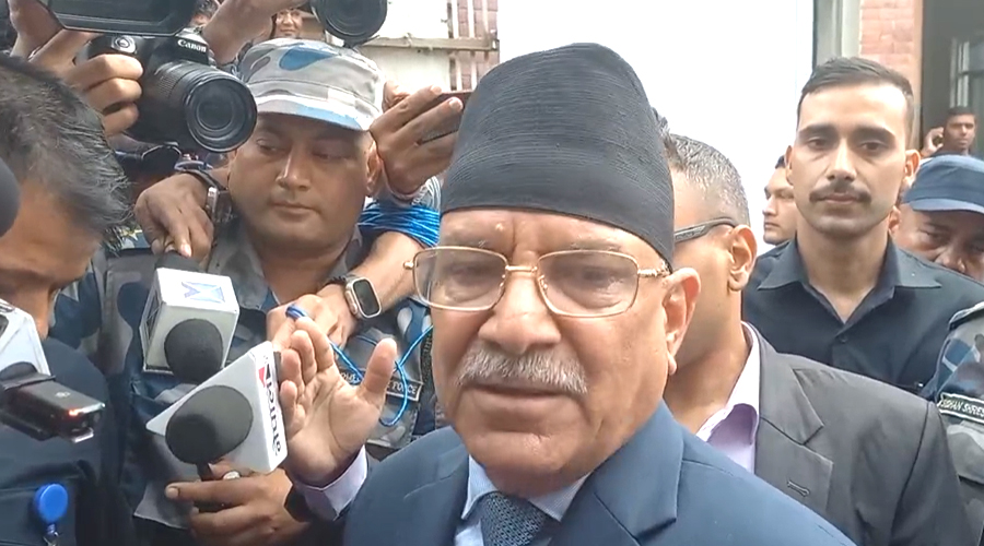 रवि लामछिाने भेट्न कारागार पुगे प्रचण्ड