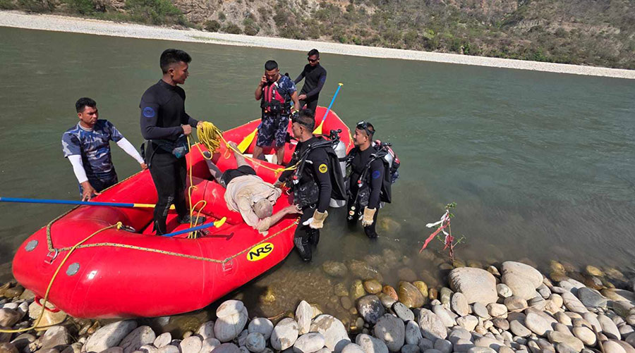 गोताखोरले ५० फिट गहिराइबाट निकाले पोख्रेलको शव