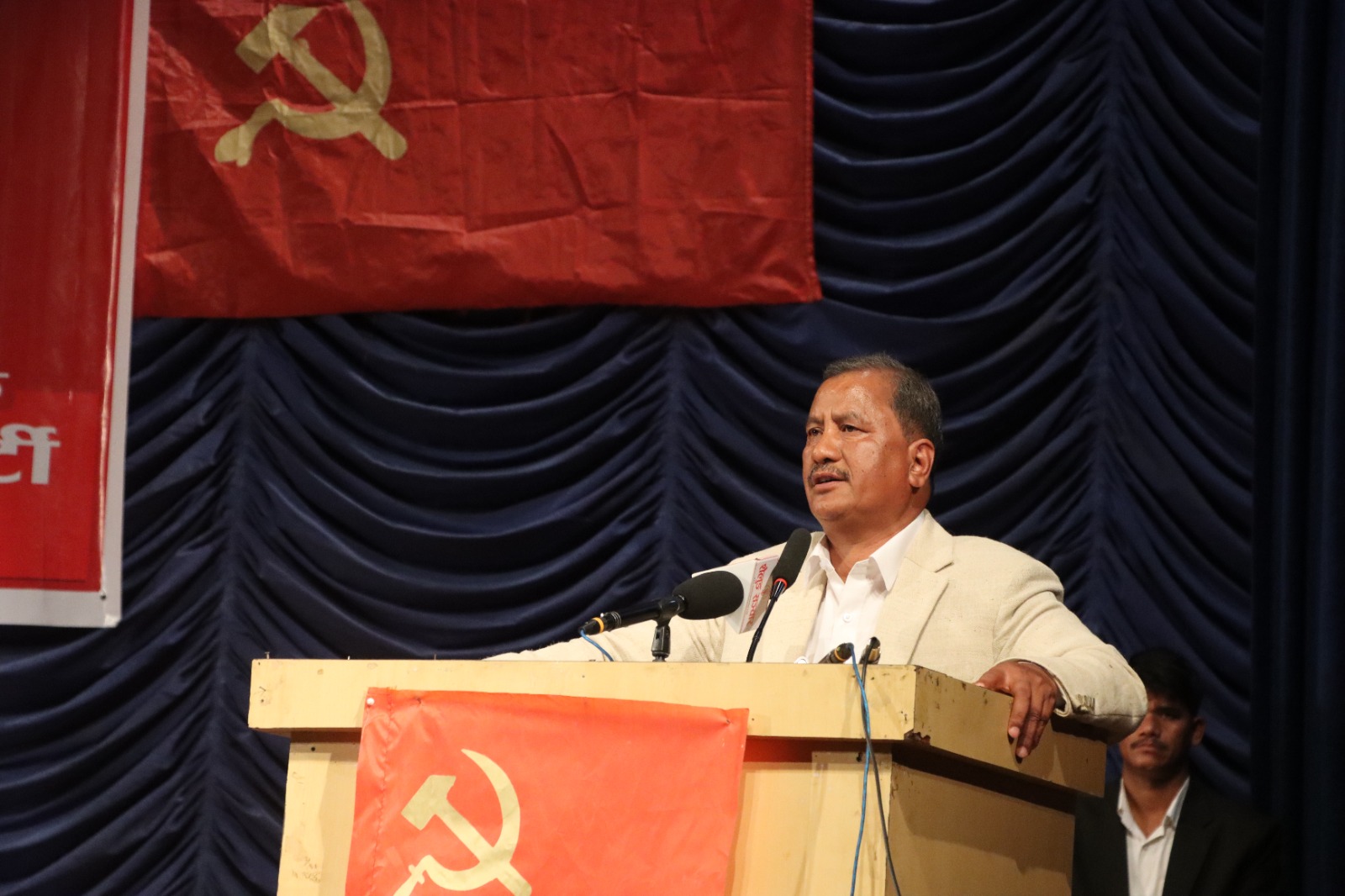 देश निर्माण गर्ने, जनताको भविष्य निर्माण गर्ने हामीसँग चाहना छ : विप्लव सी