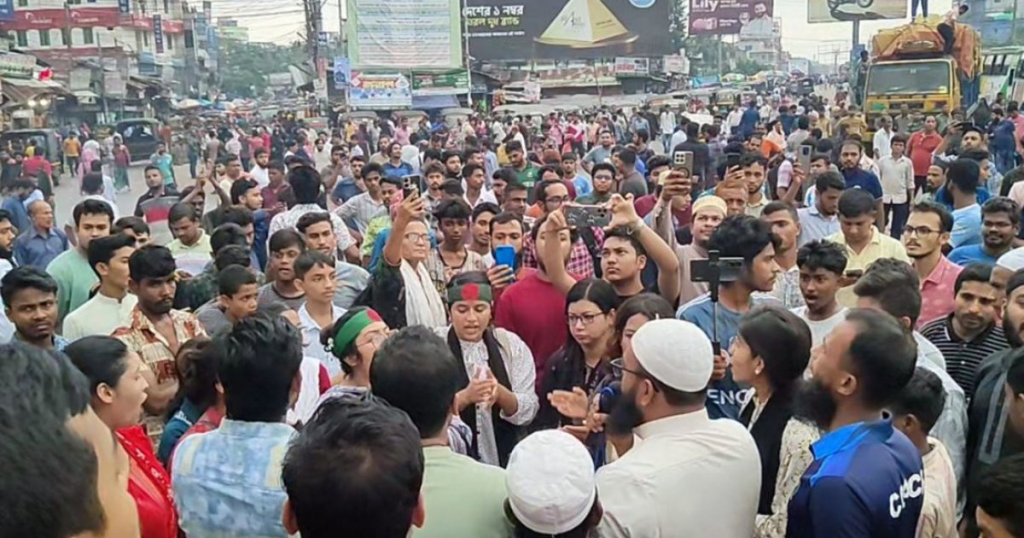 बंगलादेशमा हिंसात्मक प्रदर्शन, गोली लागेर ४ जनाको मृत्यु