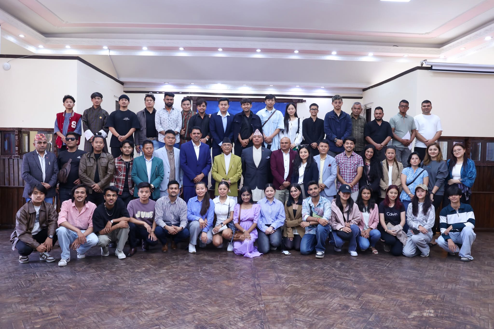 प्रधानमन्त्री र ‘मेरो डान्स युनिभर्स’ र ‘मेरो भ्वाइस युनिभर्स’ शृङ्खलाका प्रतियोगीबीच भेटवार्ता