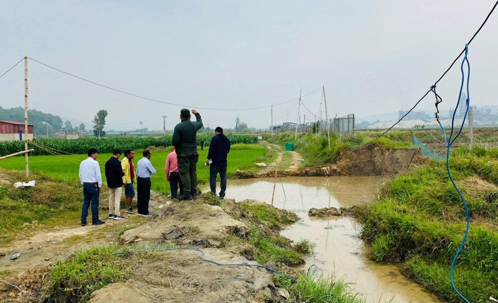 जमिन भासिएर गाडी बेपत्ता भएको पाँचौ दिनमा भूगर्भविद्‍ले थाले अध्ययन