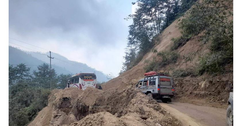 हेटौंडा–काठमाडौं जोड्ने कान्तिलोकपथ सडक १२ घण्टापछि सञ्चालनमा