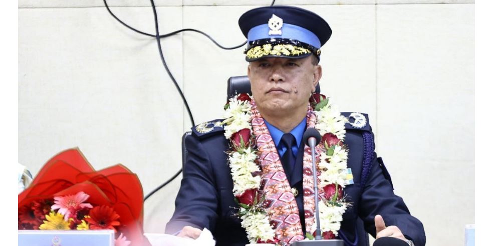 निवर्तमान आईजीपी खापुङलाई विदेश भ्रमण र उपत्यका छाड्न रोक