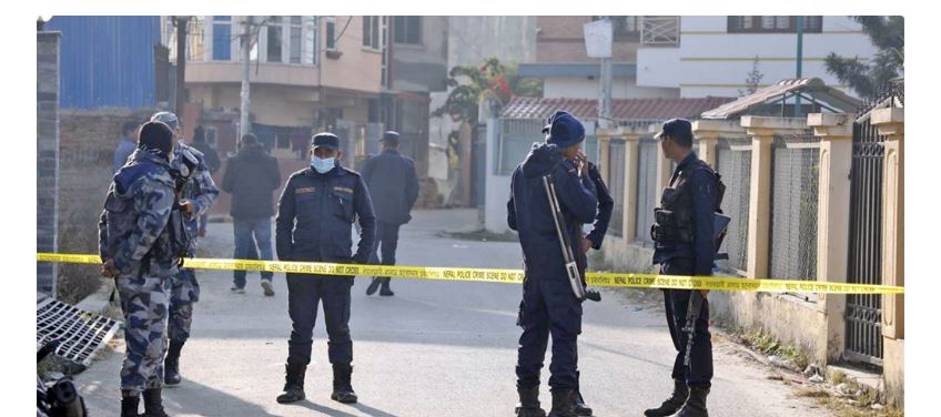 काठमाडौंको मुलपानीबाट प्रहरीले समात्यो १० लुटेरा