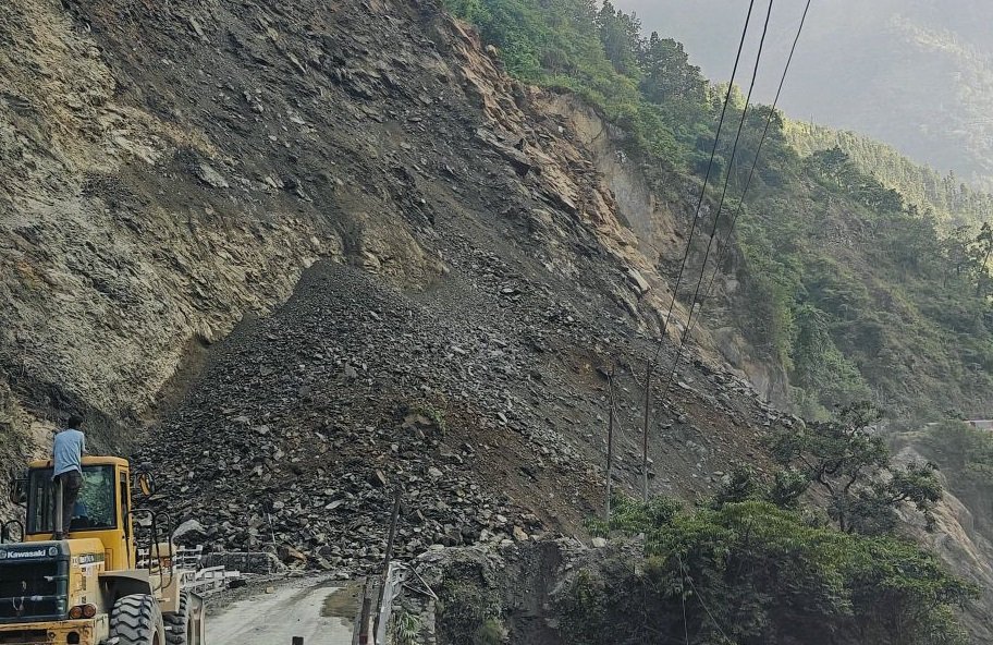 तुइन खोलाको पहिरो १४ सय घनमिटरको रहेको अनुमान