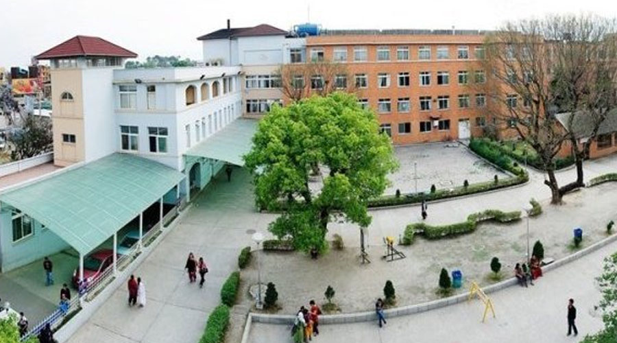 उच्च अदालत पाटन परिसरमा आत्मह*त्या प्रयास गरेकी महिलाको आईसीयूमा उपचार जारी