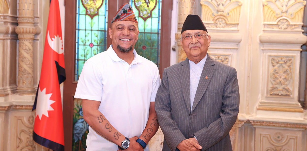 रोबर्टो कार्लोसलाई जंगल सफारीको निम्तो