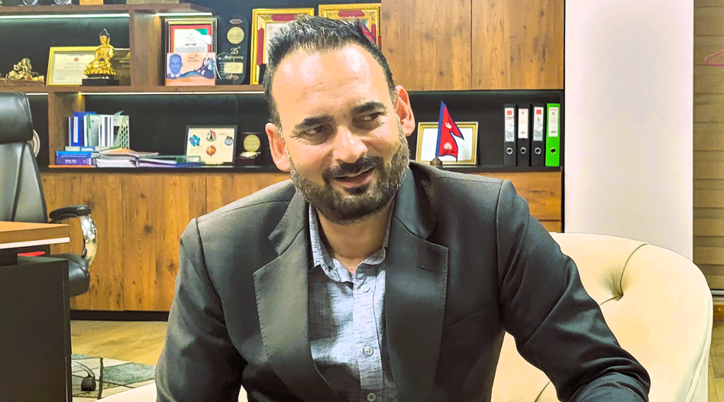 क्यानका महानिर्देशक प्रदीप अधिकारीसहित ७ जनाविरुद्ध भ्रष्टाचार मुद्दा दायर