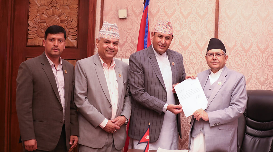 रामहरि खतिवडाले सभामुखलाई बुझाए राजीनामा