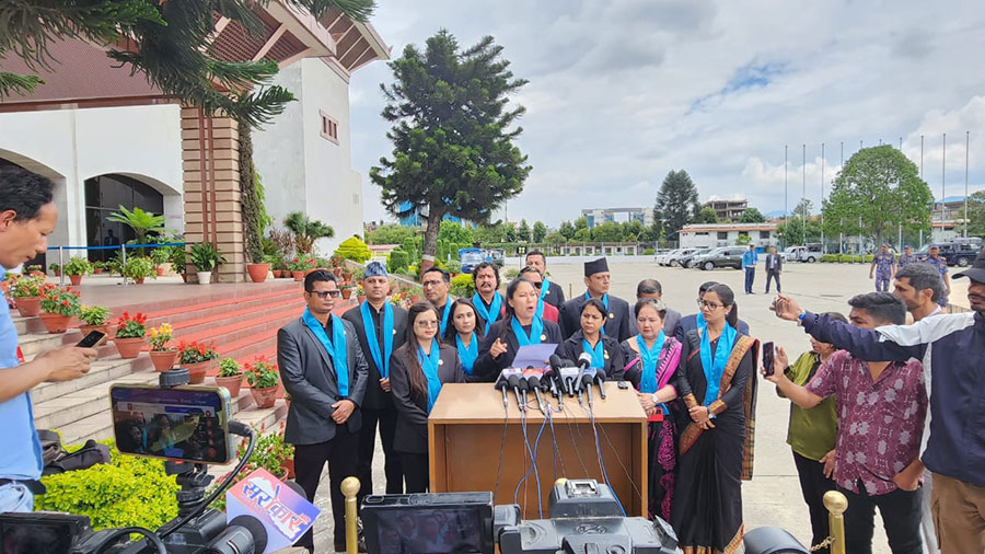 संसदबाट राप्रपासँगै बाहिरियो रास्वपा