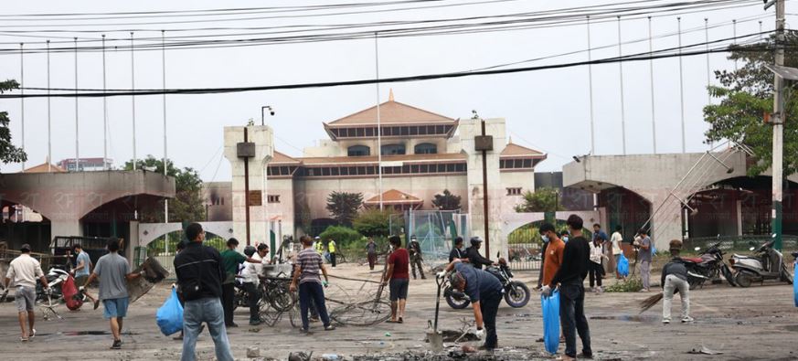 ८ दलका प्रमुख सचेतकको संयुक्त विज्ञप्ति : संसद् विघटनको निर्णय फिर्ता लिन माग