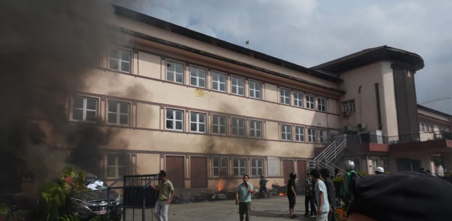 भदौ २४ को घटना अनुसन्धान गर्न सर्वोच्च र काठमाडौँ जिल्ला अदालतले दिए प्रहरीमा जाहेरी