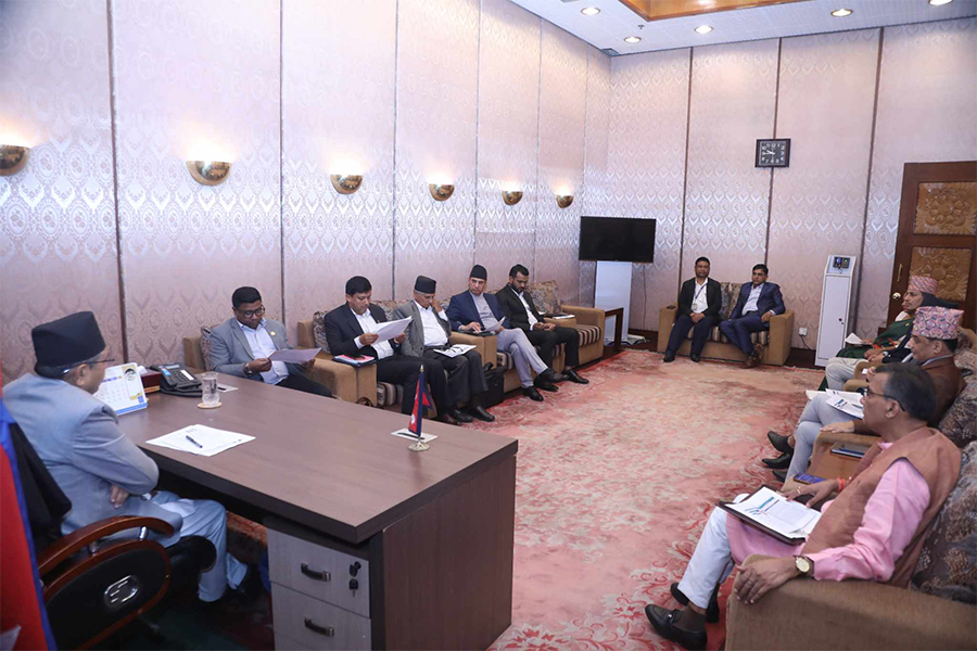 प्रमुख सचेतकसँग सभामुखको बैठक जारी