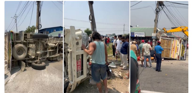 सडकमै पल्टियो जिप, किचिएर स्कुटर चालकको मृत्यु