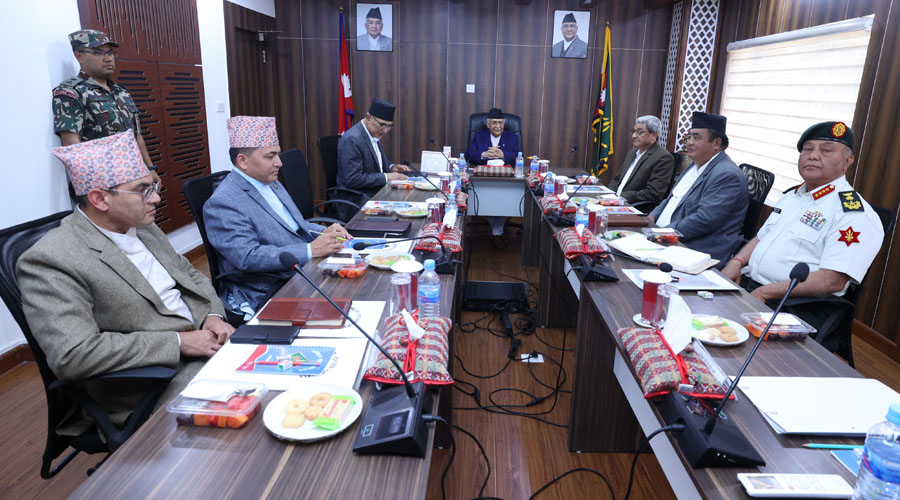 अन्तर्राष्ट्रिय विमानस्थल र स्थल सीमा नाकामा सुरक्षा निगरानी बढाउने सुरक्षा समितिको निर्णय