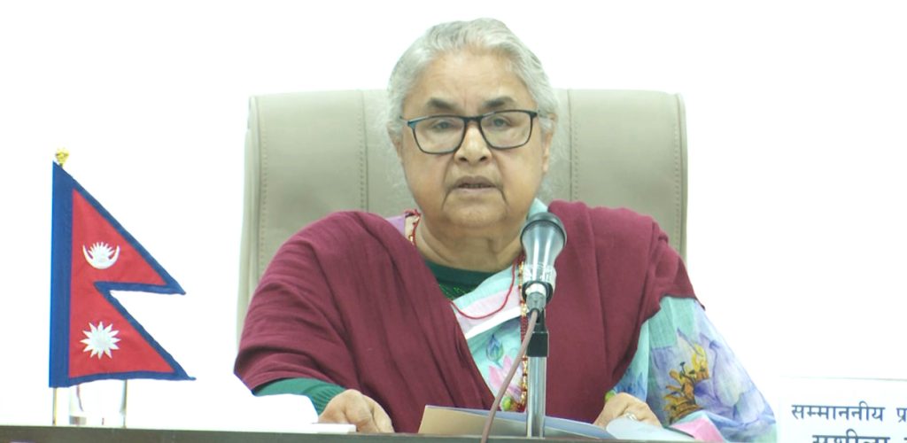 स्वास्थ्य बीमा समस्याबारे छलफल गर्न प्रधानमन्त्रीले बोलाइन् बैठक